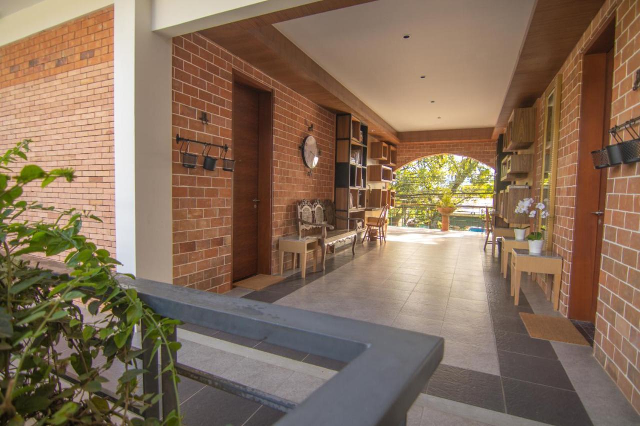 Hotel Gwandalan House à Dipolog Extérieur photo