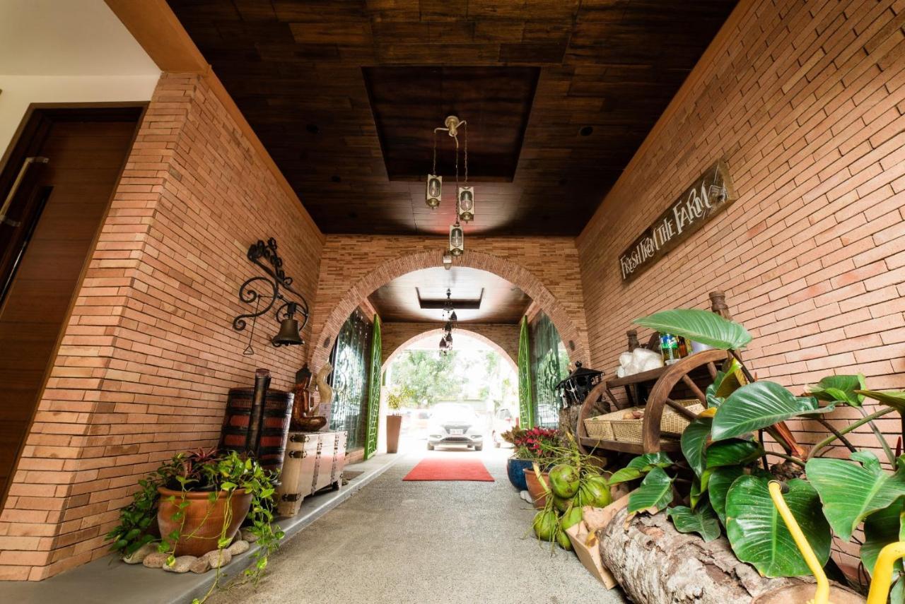 Hotel Gwandalan House à Dipolog Extérieur photo